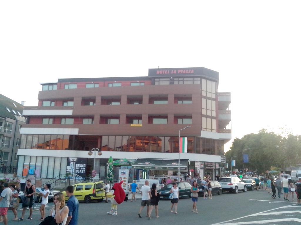 La Piazza Primorsko Rooms & Apartments Bagian luar foto