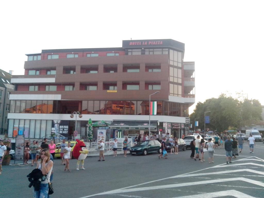 La Piazza Primorsko Rooms & Apartments Bagian luar foto