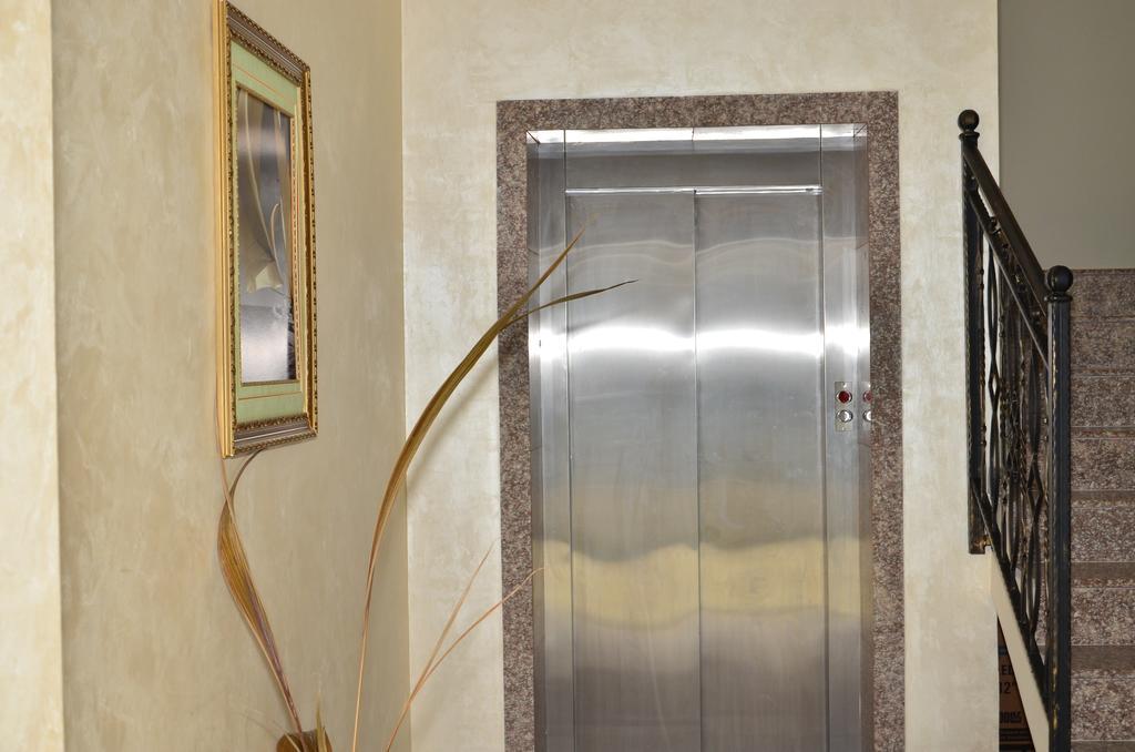 La Piazza Primorsko Rooms & Apartments Bagian luar foto