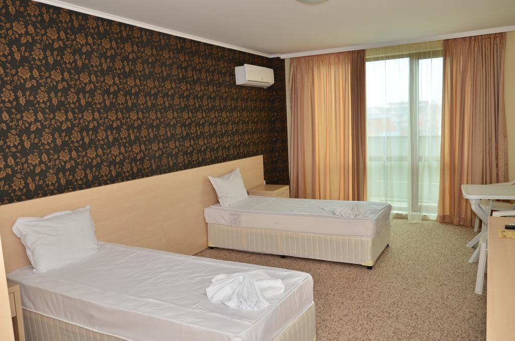 La Piazza Primorsko Rooms & Apartments Ruang foto