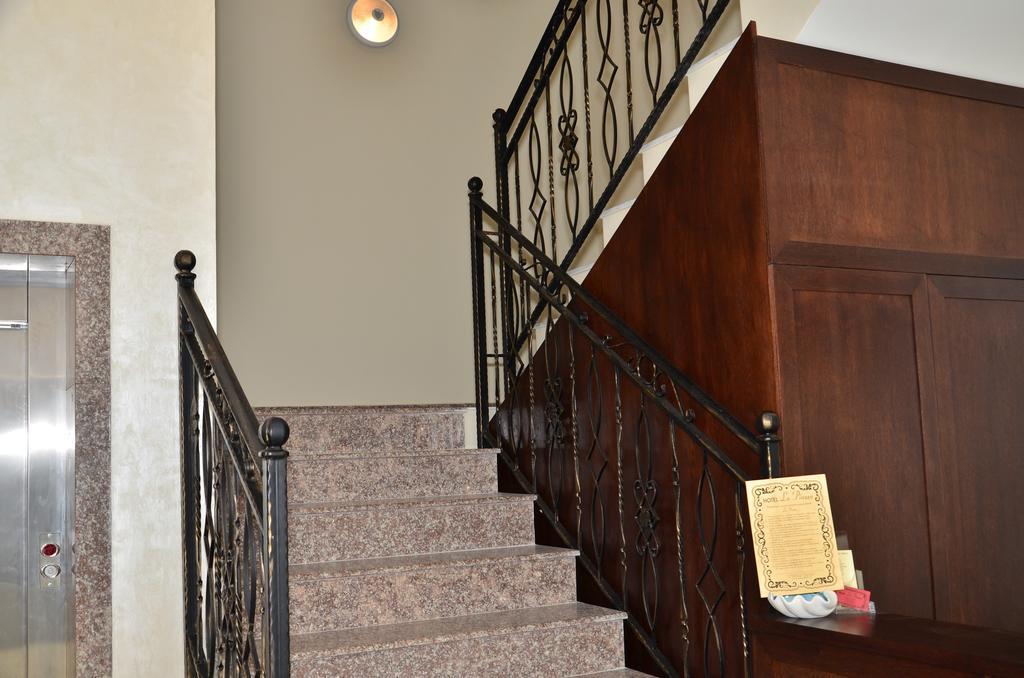 La Piazza Primorsko Rooms & Apartments Bagian luar foto